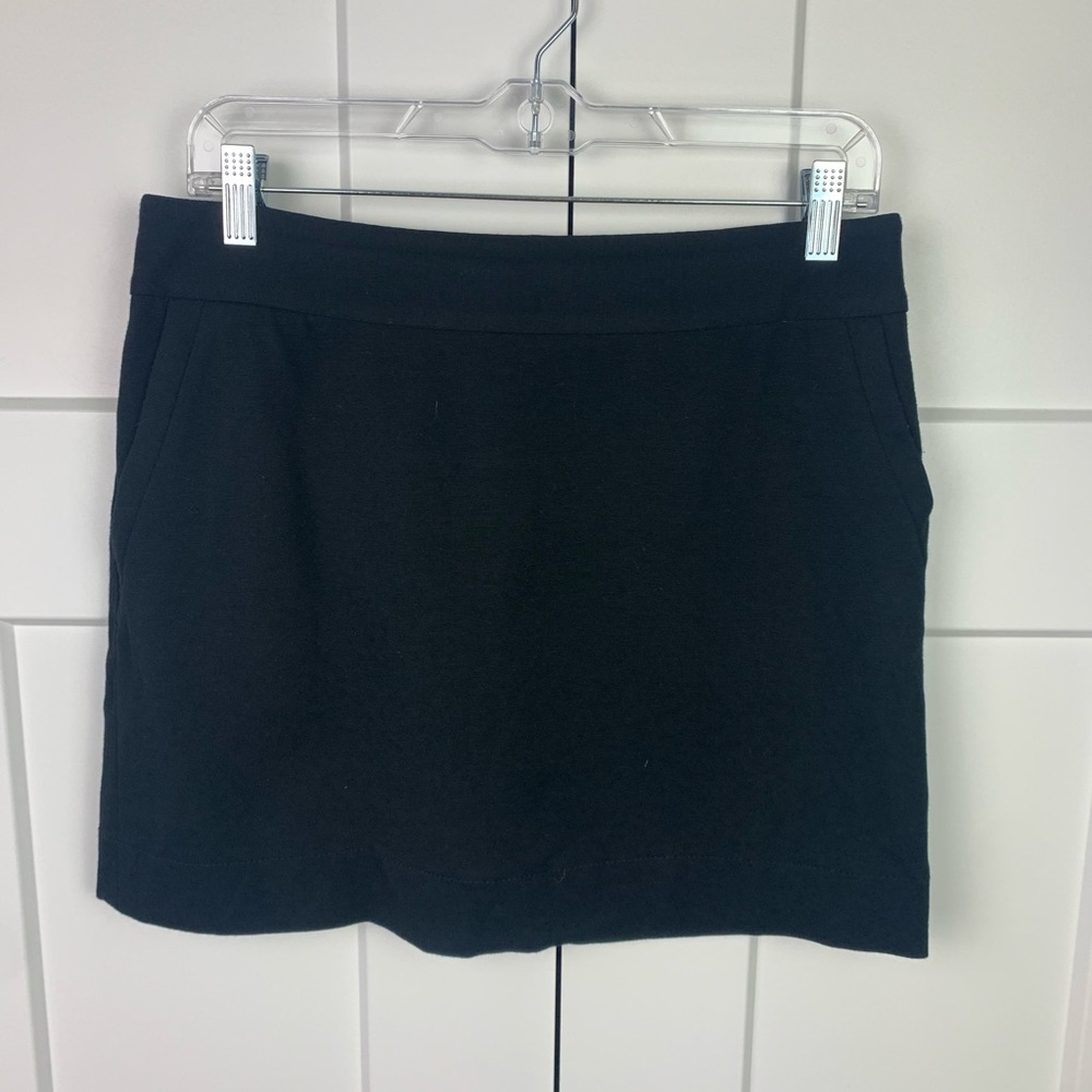 LOFT Micro Mini Skirt Size 4 Black Pockets Vamp Y2K Office Siren